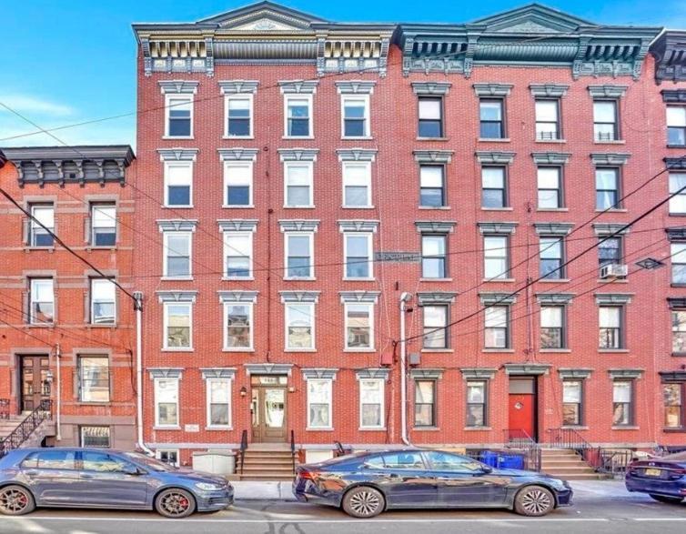 Garden Street Retreat Close To Nyc Sleeps 6 Hoboken Kültér fotó